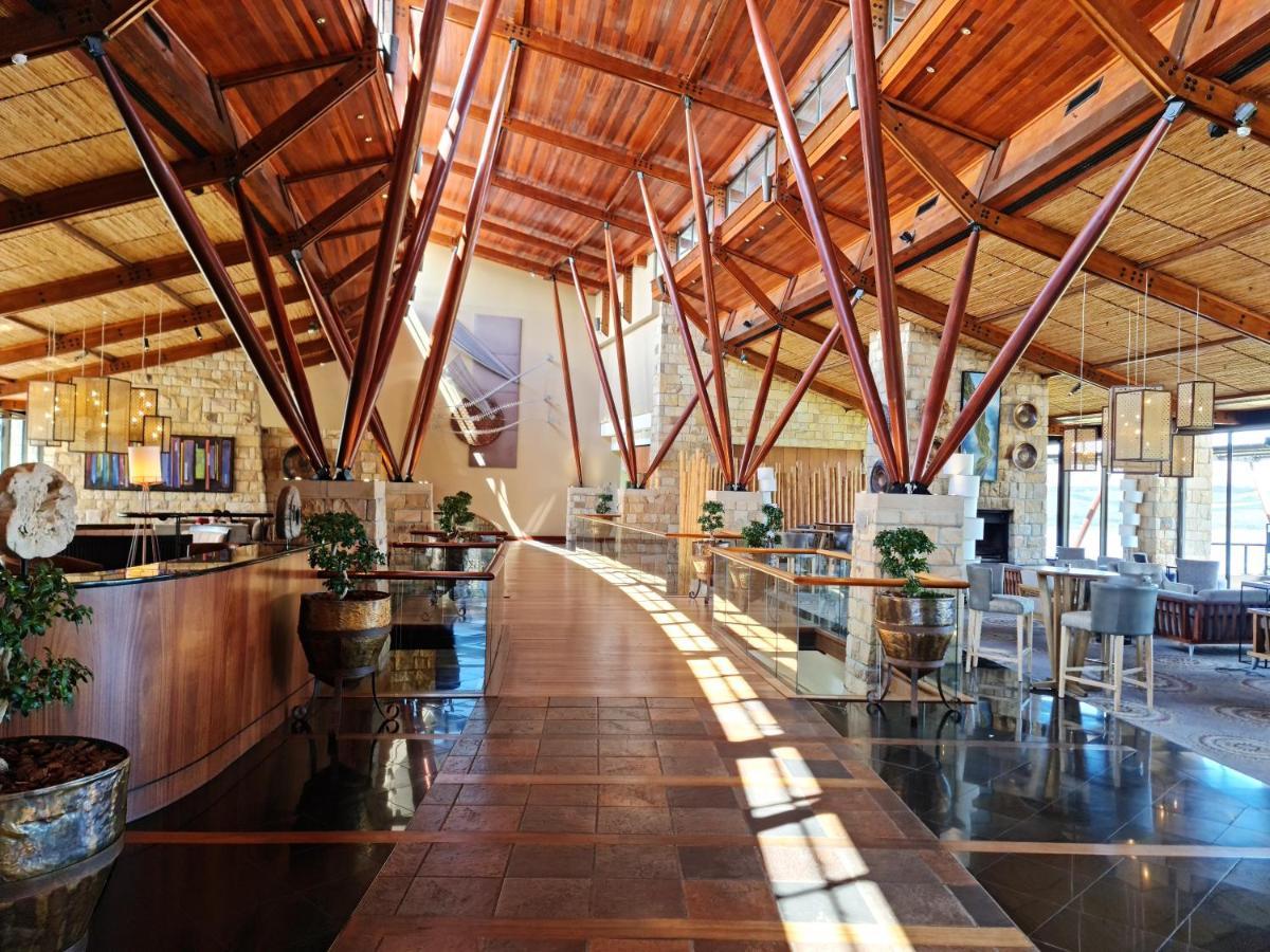 Arabella Hotel, Golf And Spa Hermanus Exteriér fotografie Interior of the airport